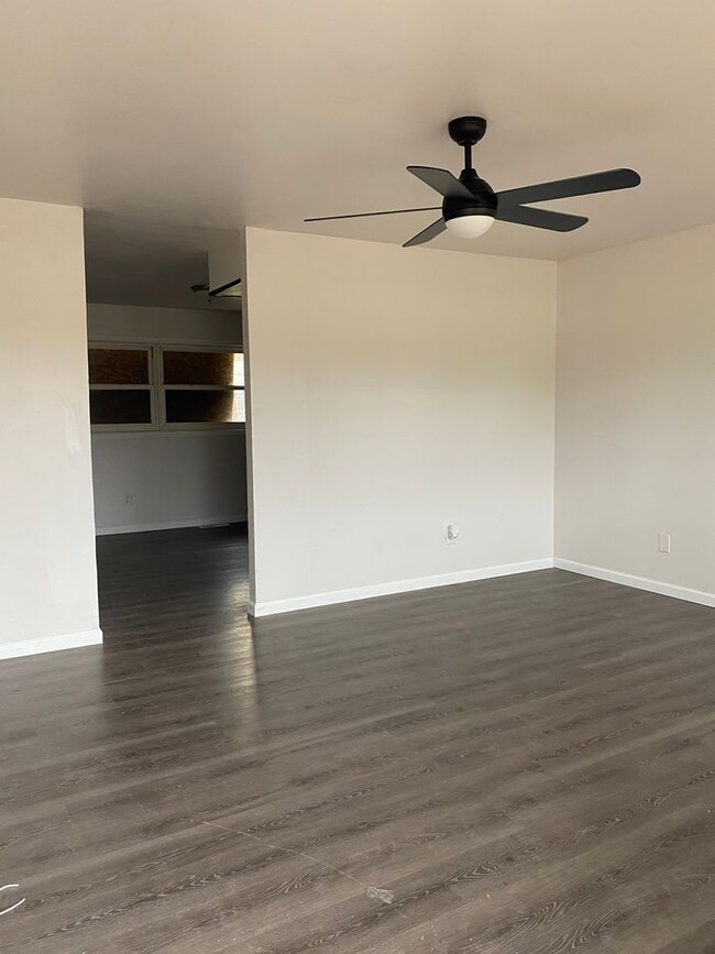 Building Photo - LIMITED TIME**NO APPLICATION FEE**1/2 OFF DEPOSIT**