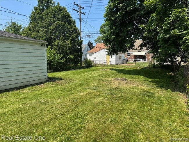 Building Photo - 3162 Chestnut St