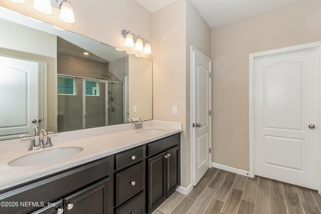 Building Photo - 6477 Longleaf Branch Dr