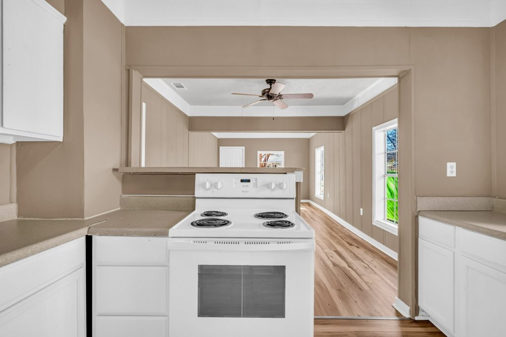 Building Photo - 433 E Jordan Ave