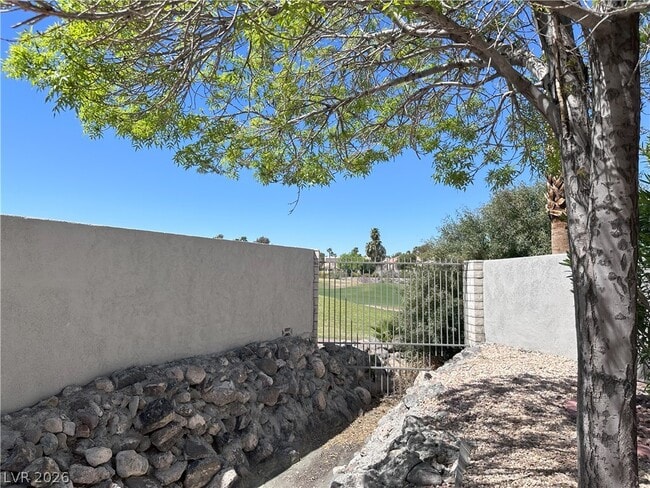 Building Photo - 2268 Ramsgate Dr