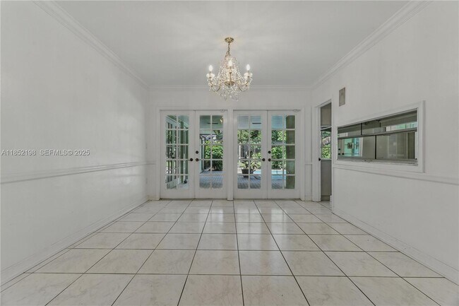 Building Photo - 17900 SW 77th Ave