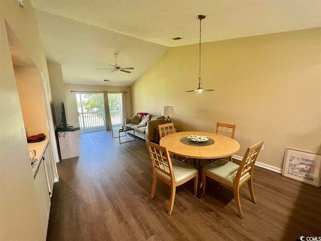 Building Photo - 627 Waterway Village Blvd