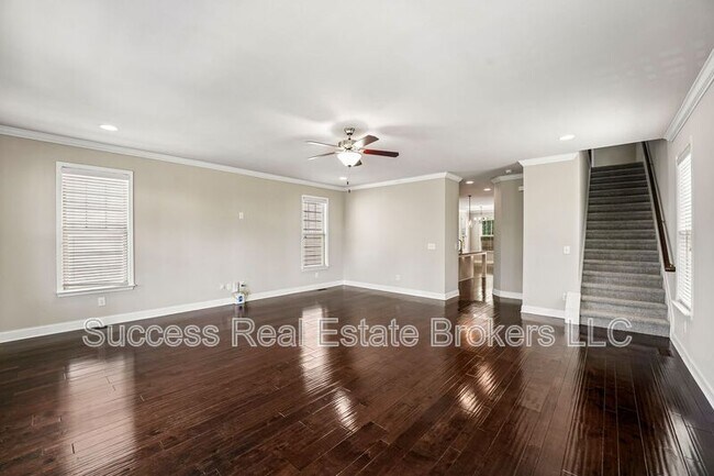 Building Photo - 1231 Ridenour Ln