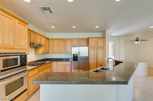 Building Photo - 10228 Questa Sera Ct