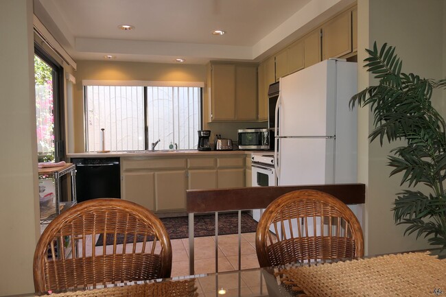 Building Photo - Canyon Sands Villa,Furnished,Long term/Long Seasonal term