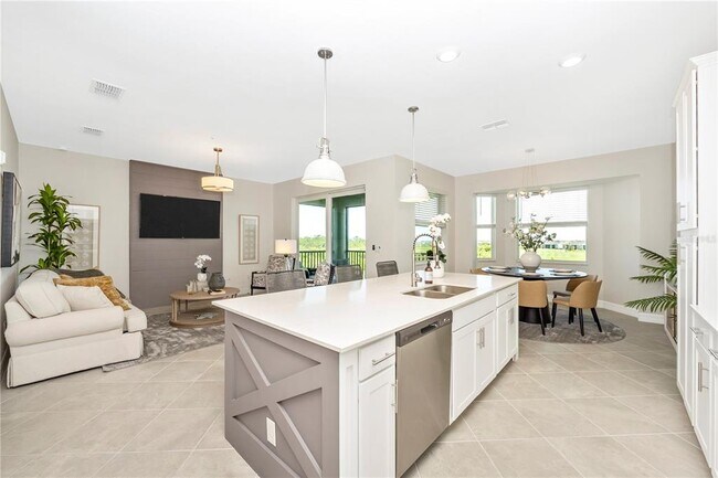 Building Photo - 12140 Wellen Golf St