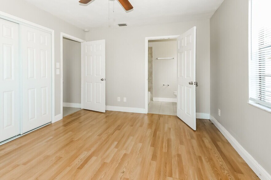 Building Photo - 360 Melton Dr