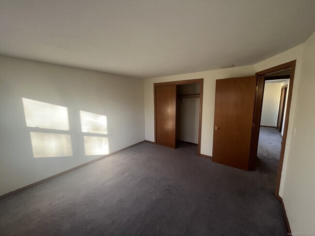 Building Photo - 2 Allspice Ln