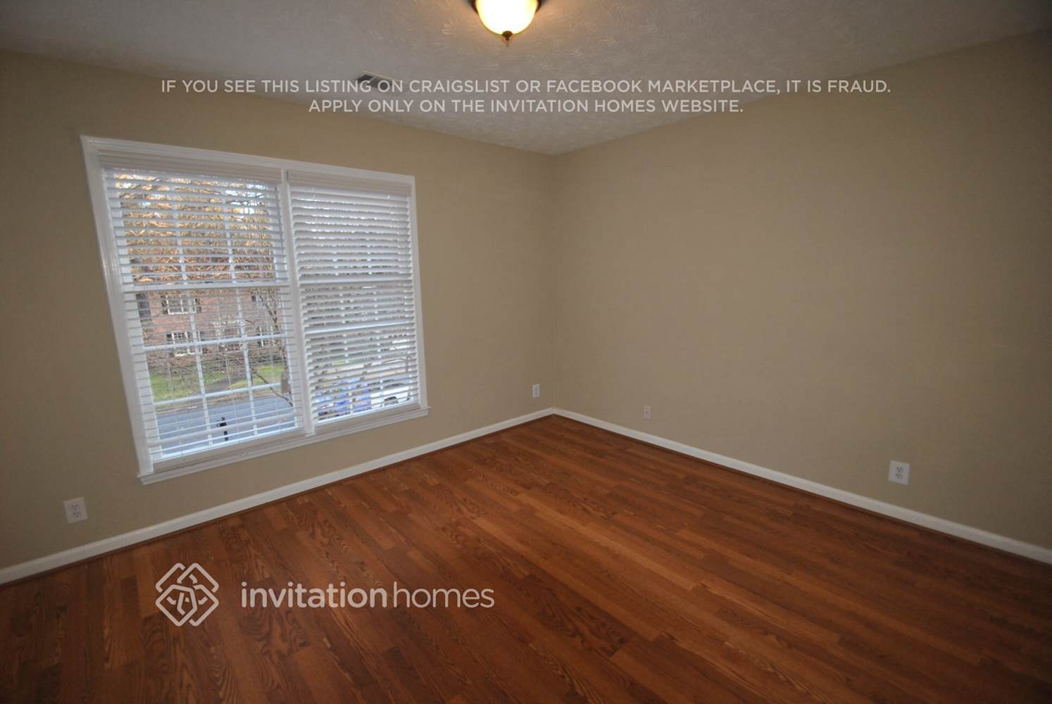 Building Photo - 863 Arlington Dr