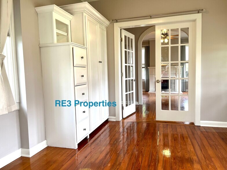 BR3 or dedicated office - 201 S General Pershing St