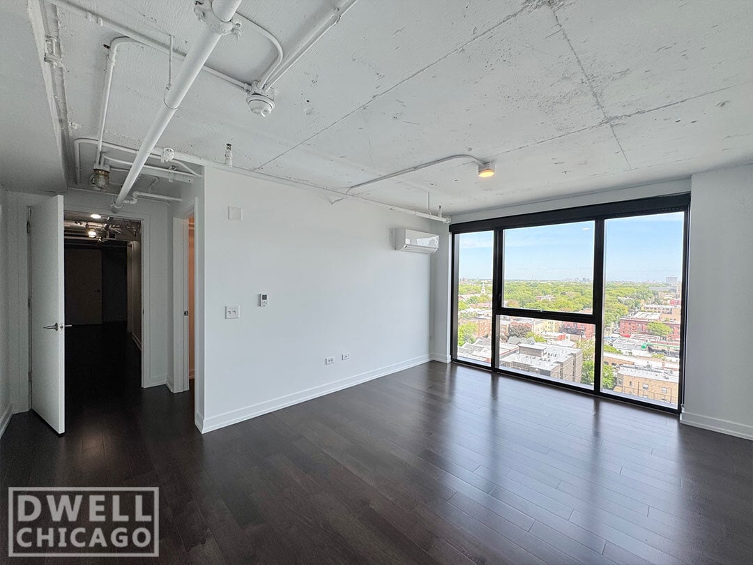 Building Photo - 1217 W Carmen Ave