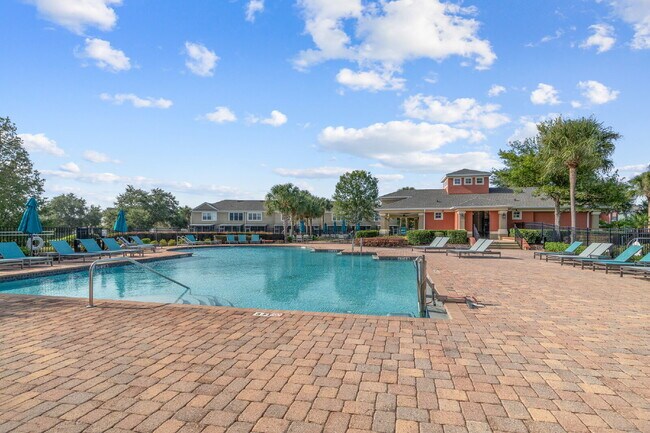 Building Photo - NEWLY UPGRADED 2BD/2.5 BATH TOWNHOME IN THE EXCLUSIVE WYNCHASE COMMUNITY!!