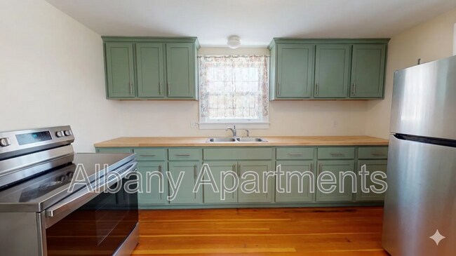 Building Photo - 63 Wellington Ave