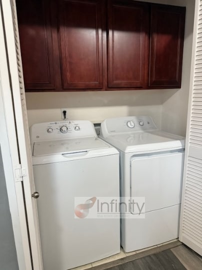 Building Photo - 810 E Ninth St