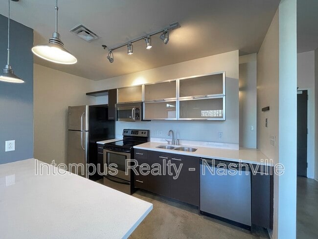 Building Photo - 2115 Yeaman Pl