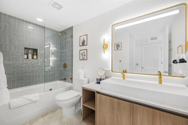 Building Photo - 159 NE 6th St