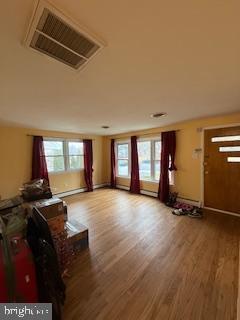 Building Photo - 346 W King St