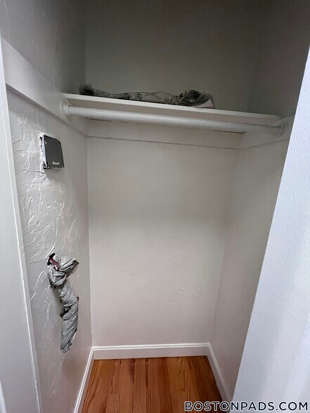 Building Photo - 1084 Dorchester Ave