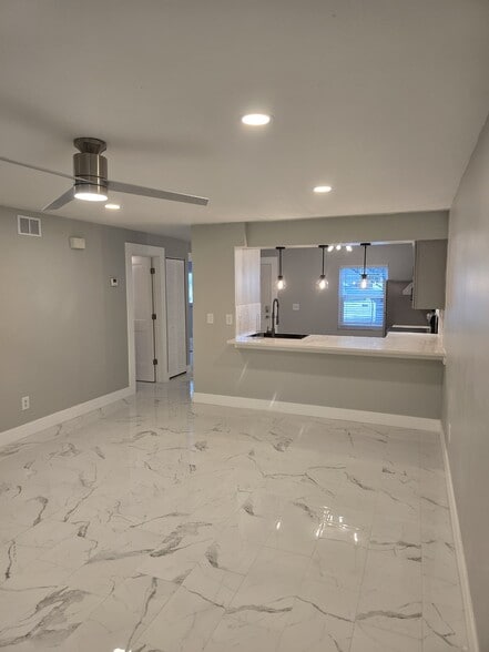 Building Photo - 4988 Steel Dust Ln