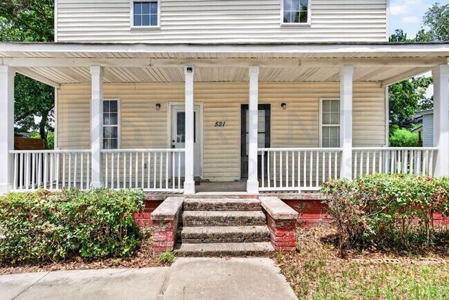 Building Photo - Move in to Olympia!
