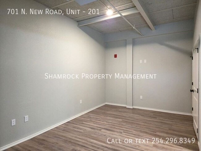 Building Photo - The Courtyard Lofts ~ One Bedroom Apartment