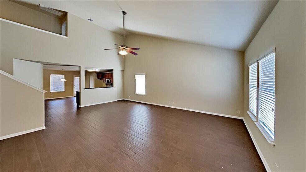 Building Photo - 200 Adriana Ln