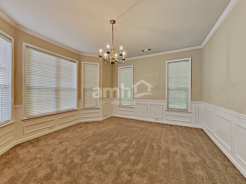 Building Photo - 2626 High Creek Run