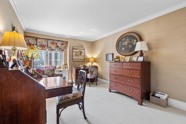 Building Photo - 180 Beacon St