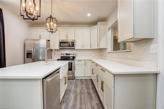 Building Photo - 1914 King St