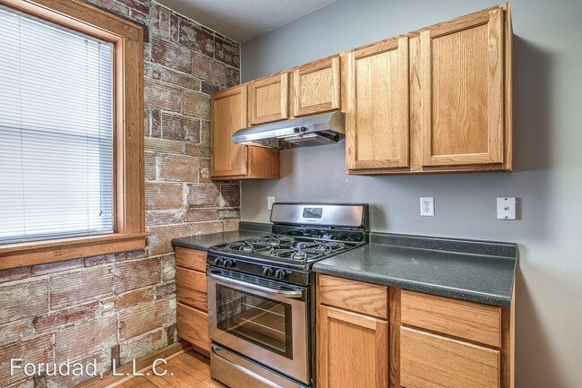 Building Photo - 2754 Harney St