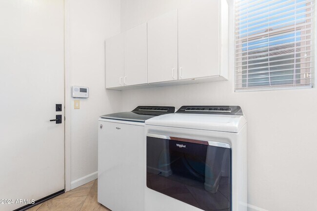 Building Photo - 2668 S Stuart Ave