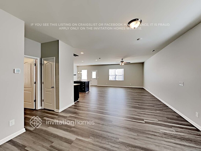 Building Photo - 9011 Paddle Oak Rd