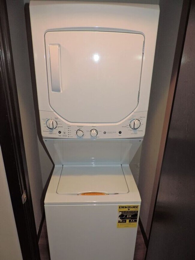 Building Photo - $1,635| 2 Bedroom, 2 Bathroom 1st Floor Condo | Pet Friendly* | Available for August 1st, 2026 Mo...