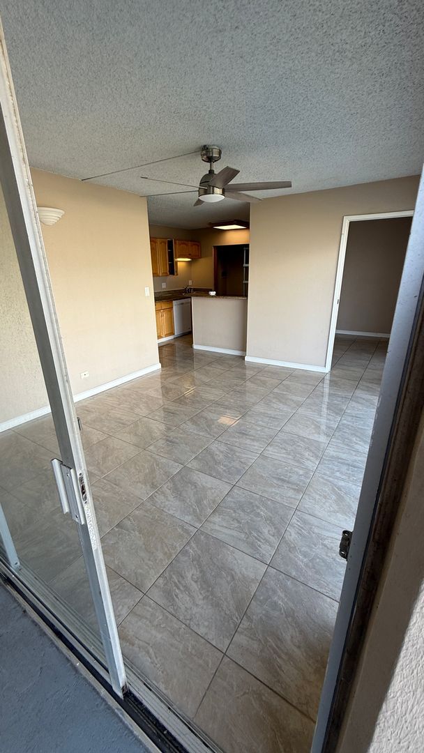 Building Photo - 2115 Ala Wai Blvd