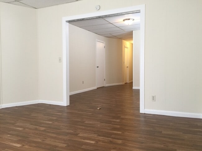 Building Photo - 109 Ford Ave