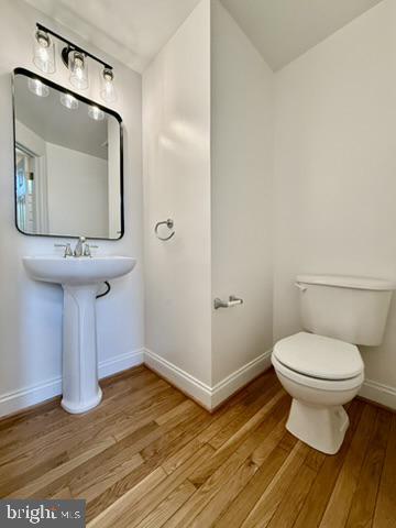 Building Photo - 832 Stonehurst Ct