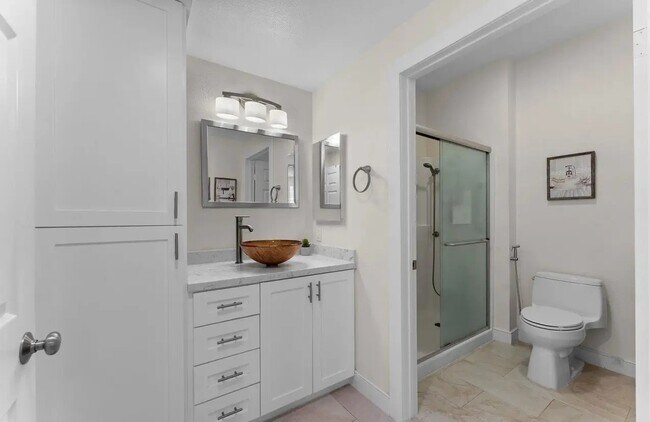 Building Photo - 18622 Caminito Cantilena