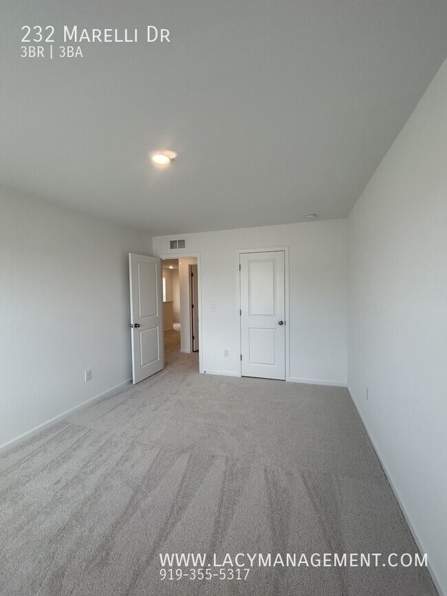 Building Photo - 232 Marelli Dr