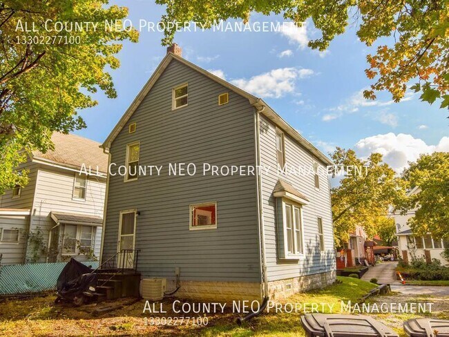 Building Photo - 1278 Girard St