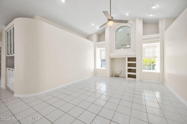 Building Photo - 174 Martesia Way