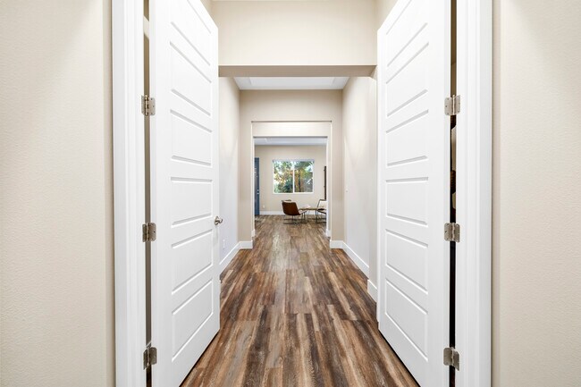 Building Photo - 8396 Sweetwater Creek Way