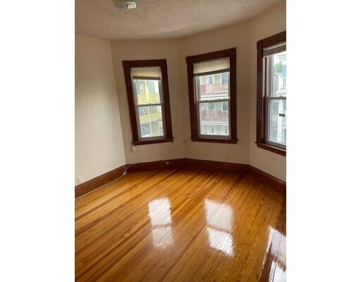 Building Photo - 17 Lafield St