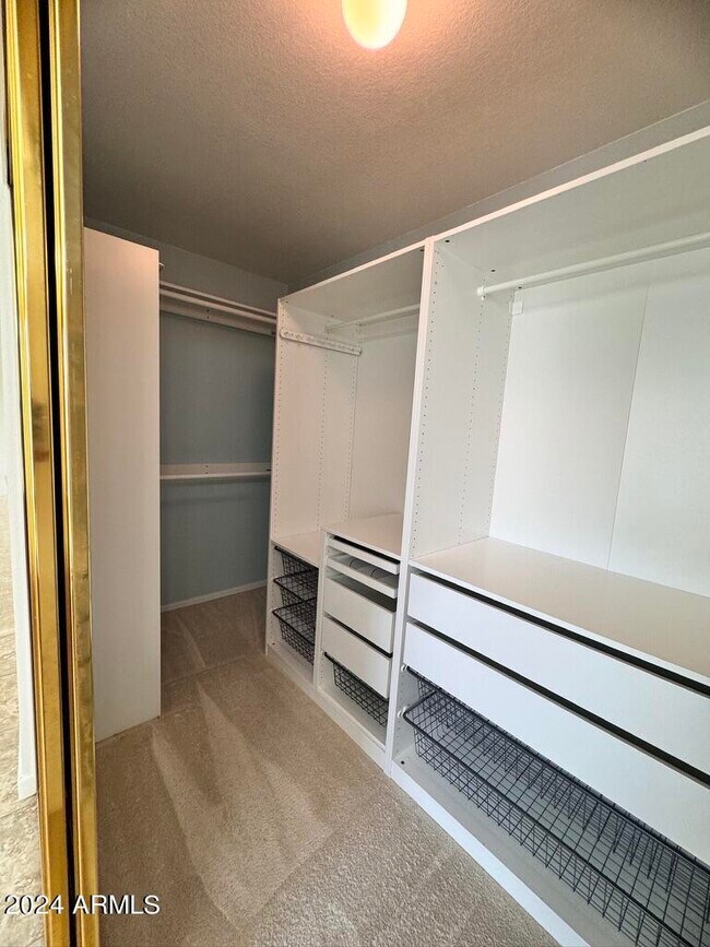 Building Photo - 1873 W Falcon Dr