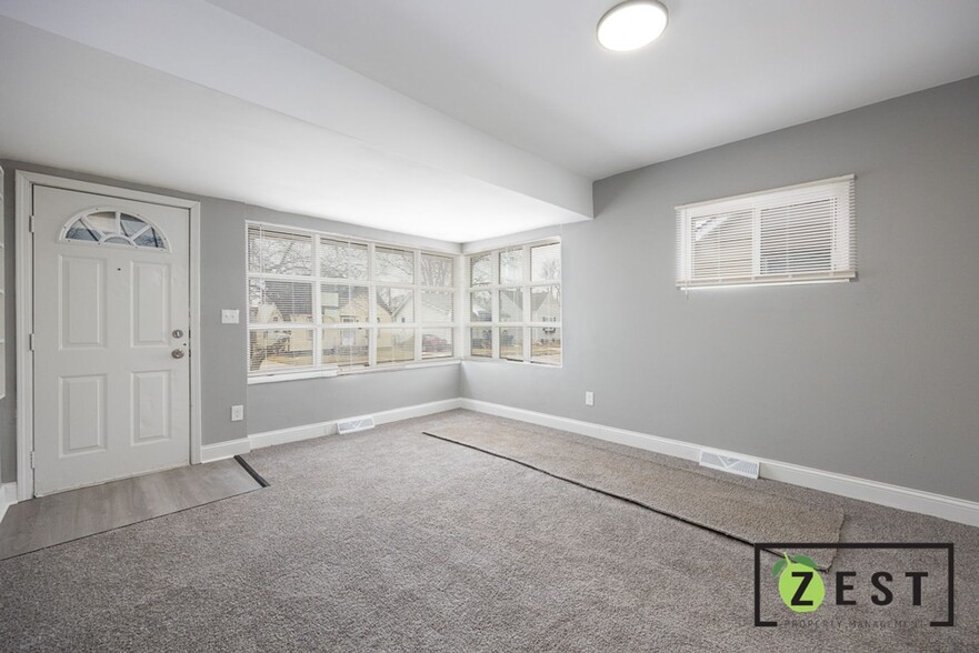 Building Photo - OPEN HOUSE FRIDAY 5/2/25 5-5:30PM!!! WELCO...