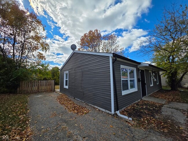 Building Photo - 5313 E 33rd St