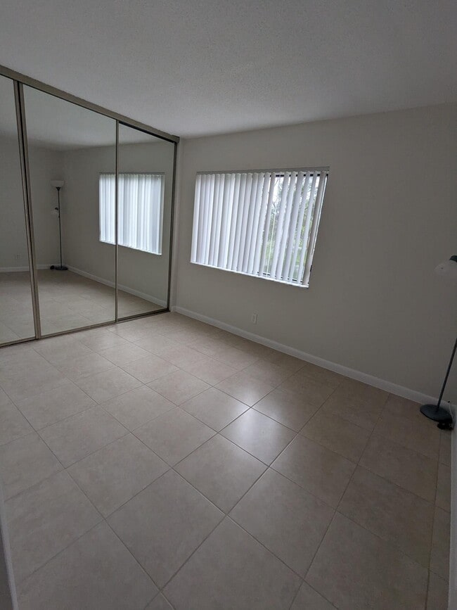 Building Photo - 2191 White Pine Cir
