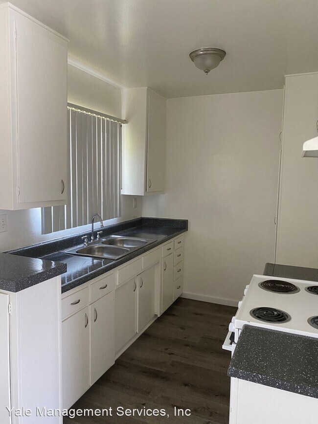 Building Photo - 16950 Blackhawk St