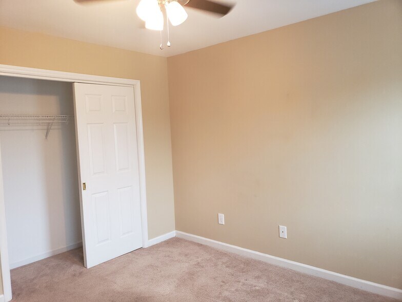 2nd Bedroom - 8231 Hempshire Pl