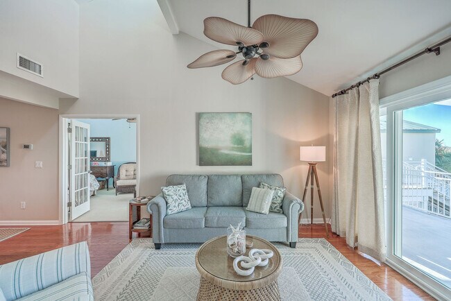 Building Photo - 2901-2944 Atrium Villa Dr